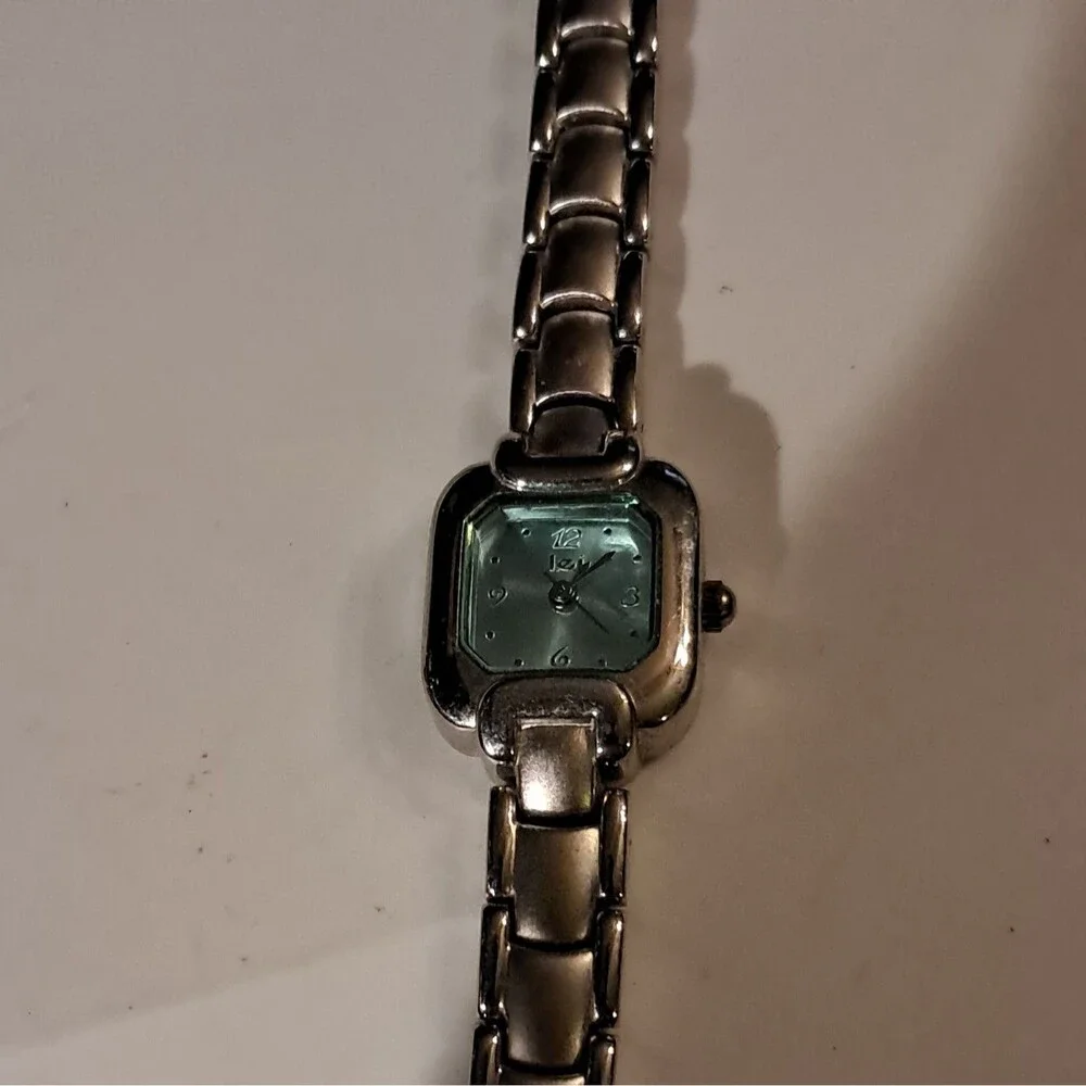 Izod Vintage Women's Dress Quartz Analog Green Dial Silver-Tone Square Watch